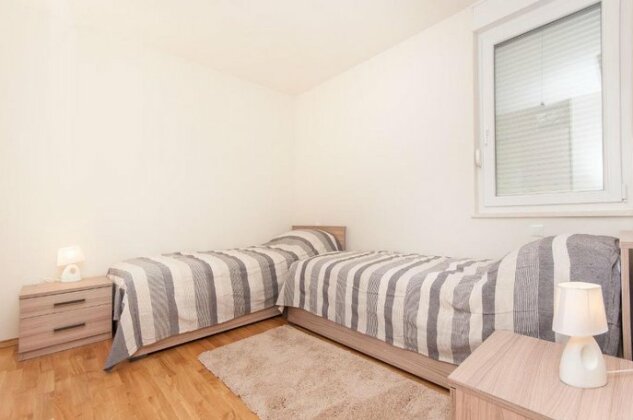 AP 6+2 in one of the most luxury building in Omis - Photo4