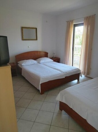 Apartments Galic Omis - Photo3