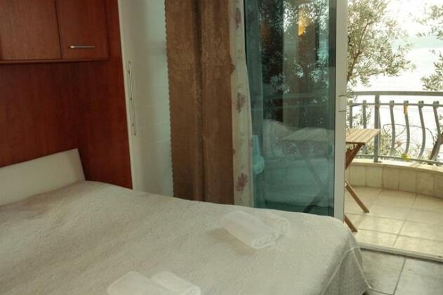 Apartments Iva Omis - Photo2