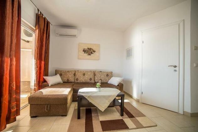 Apartments Kati Omis - Photo4
