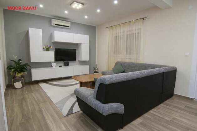 Apartments Lokva - Photo5
