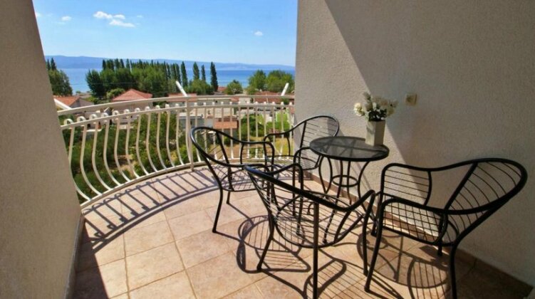 Apartments Marusic Omis - Photo2