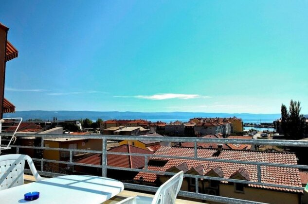 Apartments Milena Omis - Photo2