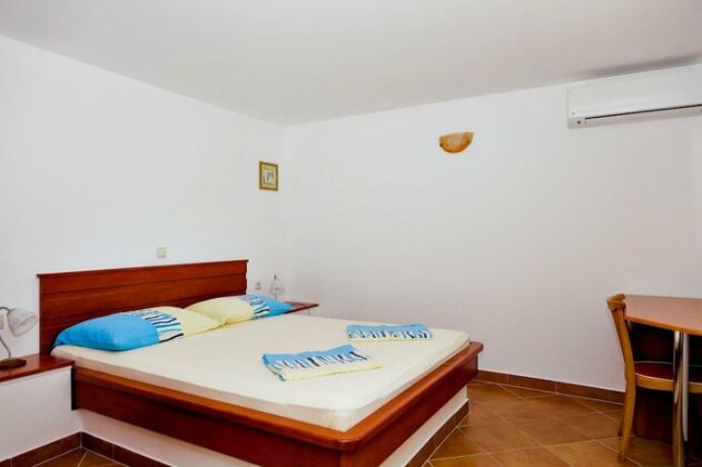 Apartments Milena Omis - Photo4