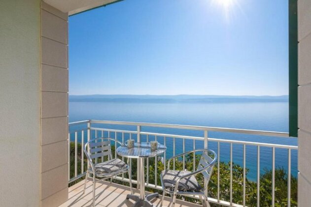 Apartments Rosa Omis - Photo2