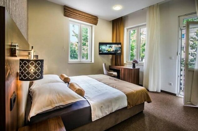 Central Luxury Rooms - Photo2