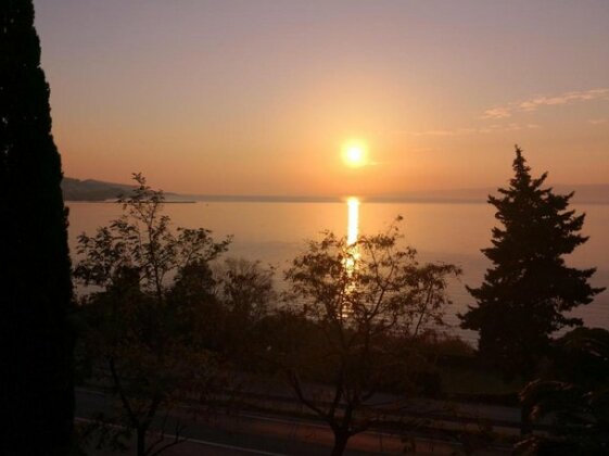 Guest house Irena Omis - Photo2