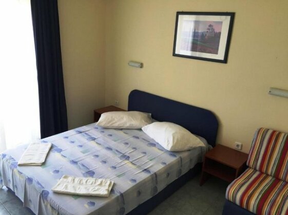 Guest House Star Omis - Photo4