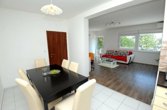 Holiday Home Hrstic - Photo3