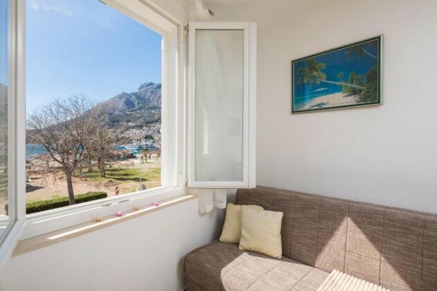 Sandy Beach Apartment - Photo3