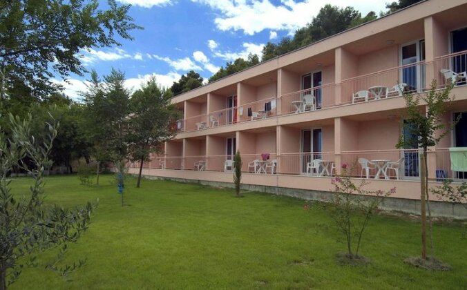 Tourist Settlement Brzet Hotel Omis - Photo2