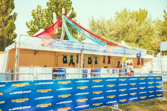 Ultra Europe Official Campsite Beachville Galeb Camp - Photo2