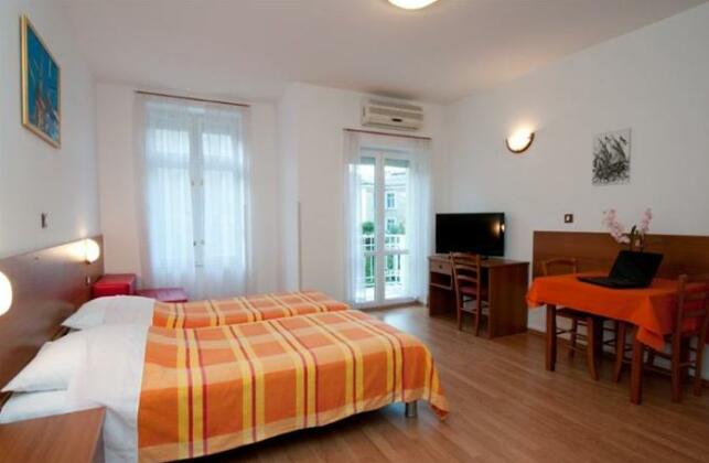 Apartments and Rooms Liburnija - Photo5
