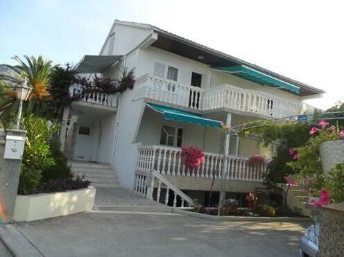 Apartments Kati