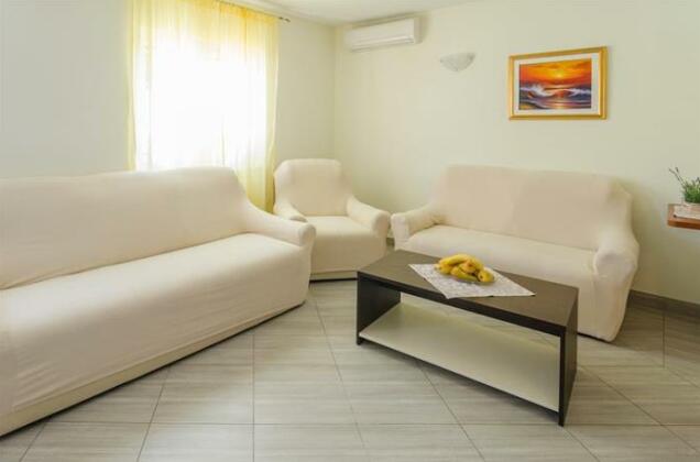 Holiday Home Perna - Photo4
