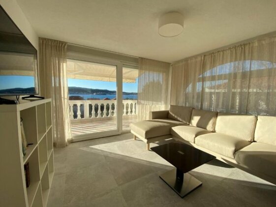 Villa Anica with seaview - Photo2