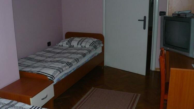 Perla Inn - Photo5