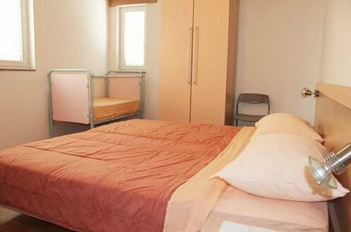 Apartments Bambi - Photo2