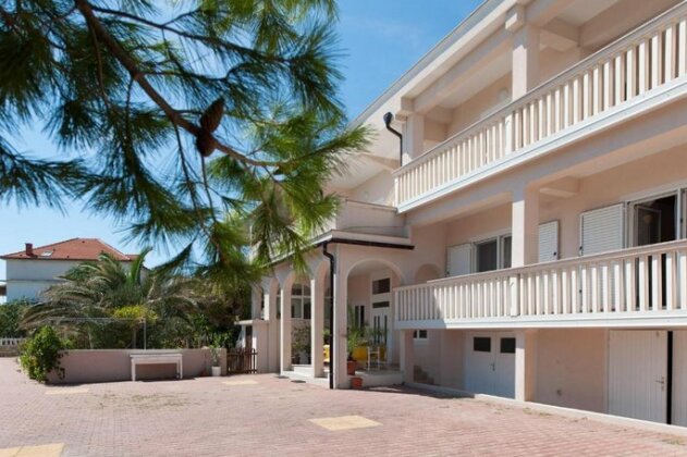 Apartments Facini