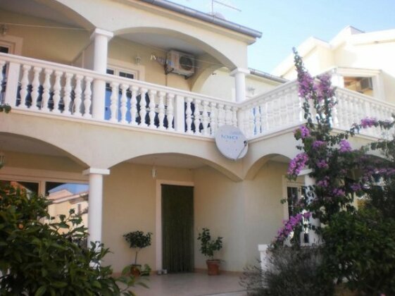 Apartmani Vedrana - Photo2