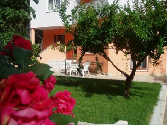 Apartments Karaba - Photo2