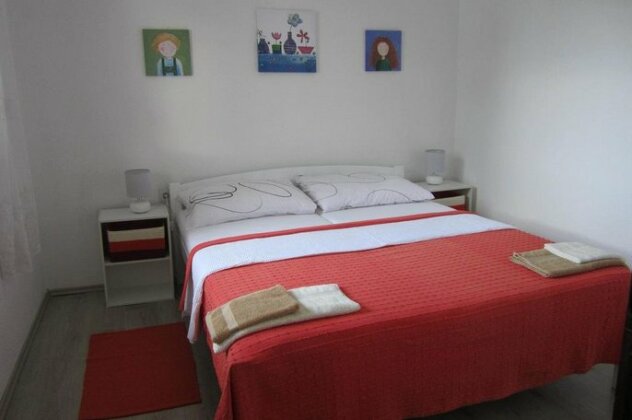 Holiday Home Mirta - Photo4