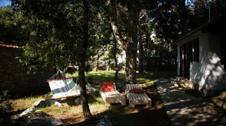 Holiday Home Pine Villa - Photo5
