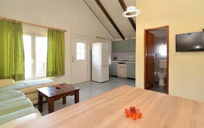 Apartment Damir 1976 - Photo2