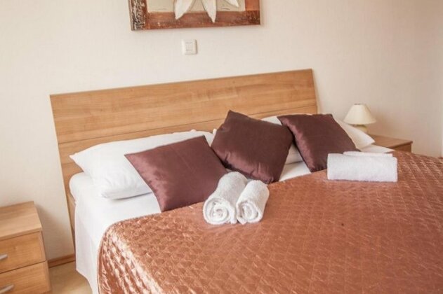 Apartments Mirela Petrcane - Photo4