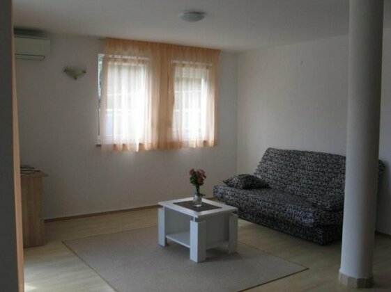Apartments Mirela Petrcane - Photo5