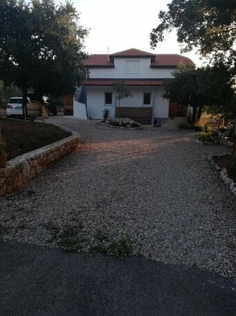 Apartments Milena Pinezici