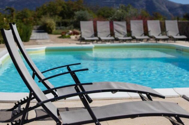Wabi Sabi Resort & Apartments - Photo3