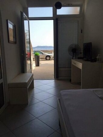 Apartment by the sea Pisak - Photo3