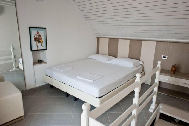 Cassetta by the sea - Photo2