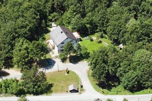 House Dado - Photo2