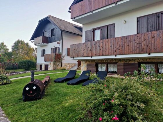 Plivica village Etno garden - Photo2