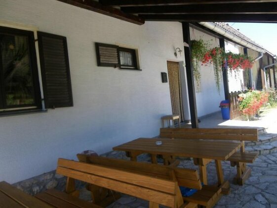 Rooms Family Luketic - Photo4