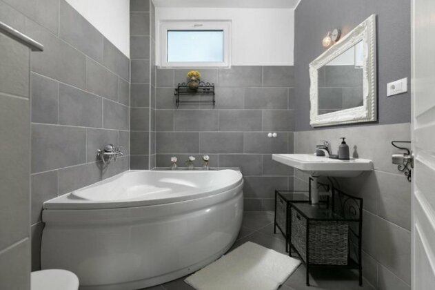 Apartmani Dijana Podgora - Photo4