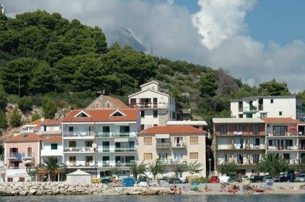 Apartments Waterfront Ivan - Photo2