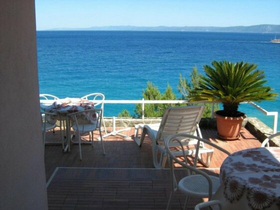 Beachfront Apartment Podgora 205-1 - Photo2