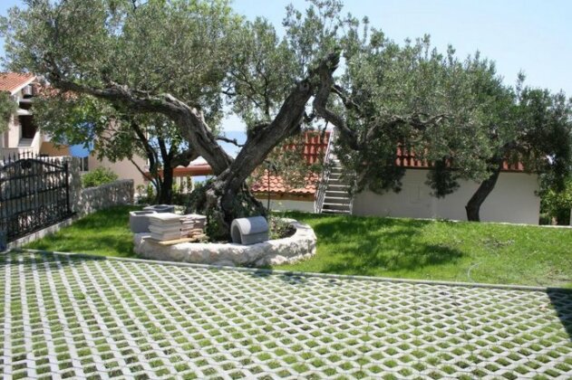 Villa Old Olive Podgora - Photo5