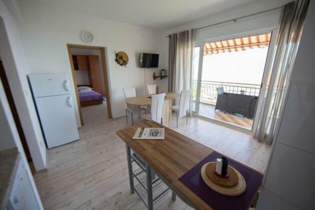 Apartments Nino Podstrana - Photo5