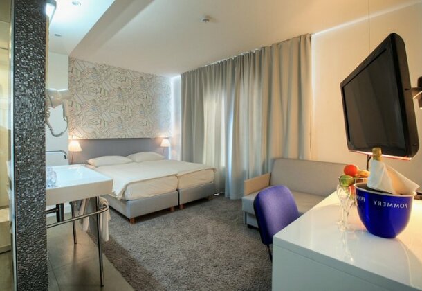 Hotel Jona - Photo2