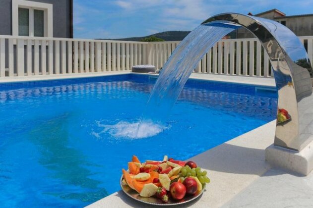 Villa Apartments Blue Dolphin - Photo3
