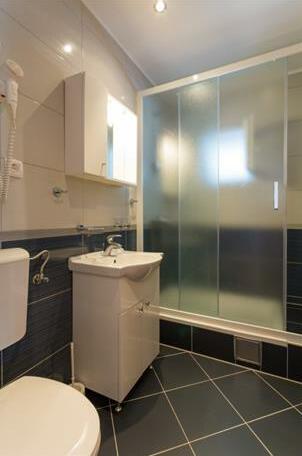Apartments Slavica Pomena - Photo3
