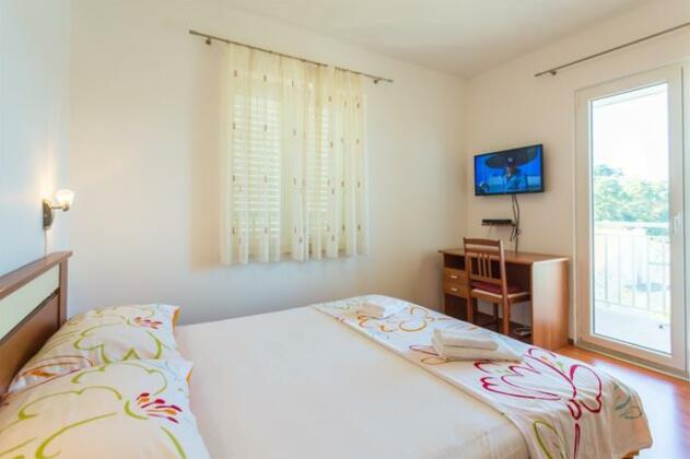 Apartments Slavica Pomena - Photo4