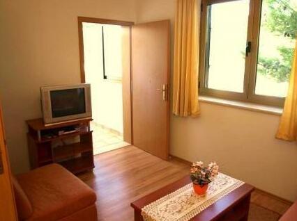 Guesthouse Pomena - Photo3