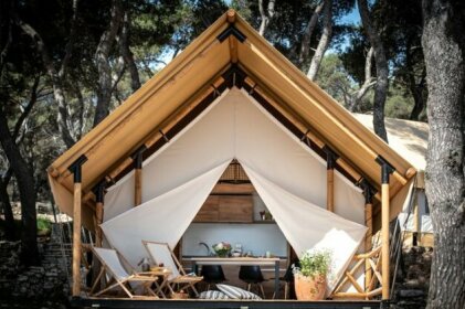 Arena One 99 Glamping