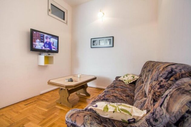 3-Bedroom Apartment In Porec Spadici - Photo3