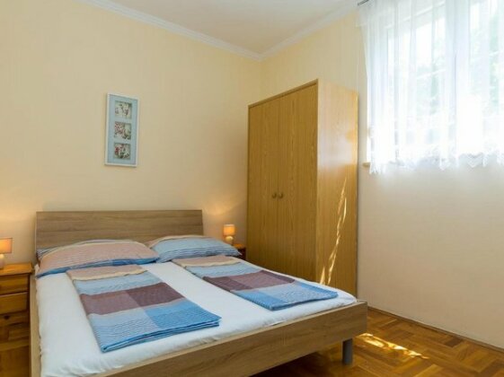 3-Bedroom Apartment In Porec Spadici - Photo4
